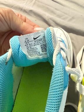 Nike Kids Blue and White Low-Top Sneakers with Lime Insole